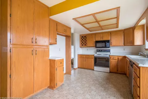 920 Springer Dr, Redding, CA 96003 photo 6