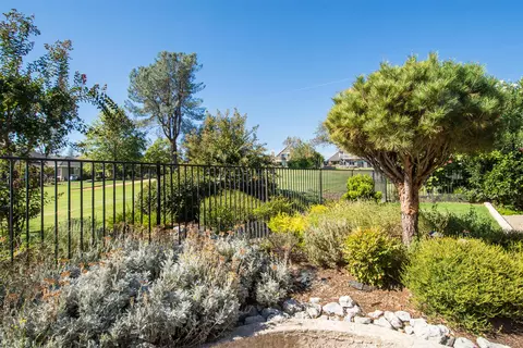 6155 Brassie Way, Redding, CA 96003 photo 12