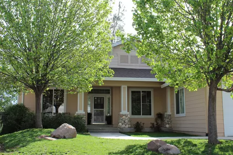 4629 Nantucket Dr, Redding, CA 96001 photo 2