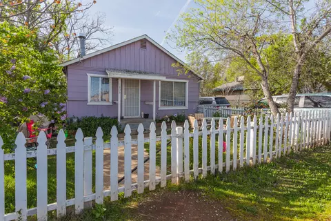 1803 Henry Ave, Redding, CA 96001 photo 1