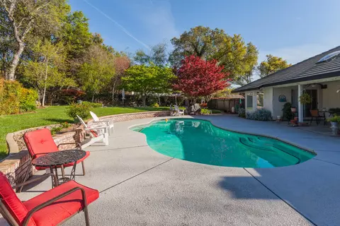 3360 Toro Way, Redding, CA 96002 photo 3