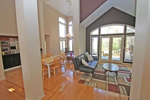 3790 Sunday Ct, Redding, CA 96001 photo 5
