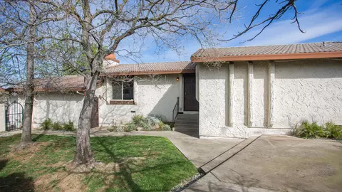 735 Coffeeberry Ln, Redding, CA 96003 photo 10