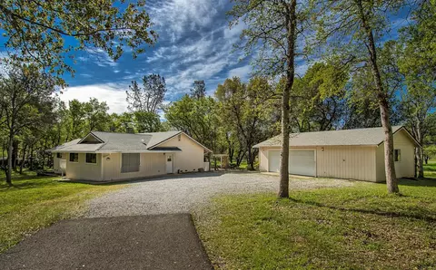 15901 Tadpole Creek Ln, Redding, CA 96001 photo 1