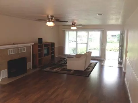 5500 Willow, Redding, CA 96001 photo 2