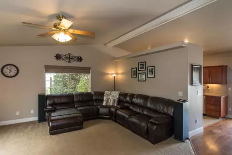 3244 Seedling Dr, Redding, CA 96001 photo 5
