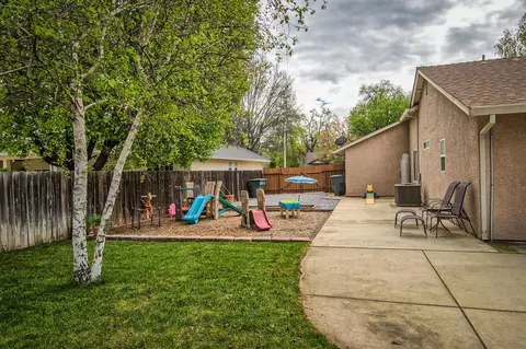 3244 Seedling Dr, Redding, CA 96001 photo 18