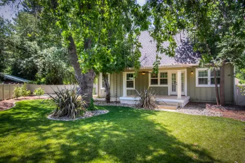 5515 Lexi Ln, Redding, CA 96001 photo 4