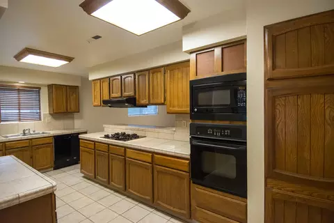 4312 Paulson Ln, Redding, CA 96002 photo 3