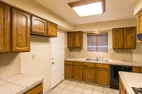 4312 Paulson Ln, Redding, CA 96002 photo 4