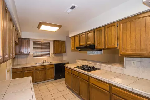 4312 Paulson Ln, Redding, CA 96002 photo 2