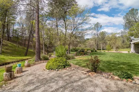 11660 Wilvern Ln, Redding, CA 96003 photo 5
