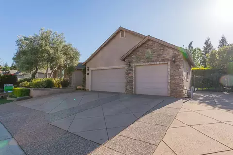 4572 Big Horn Dr, Redding, CA 96002 photo 4