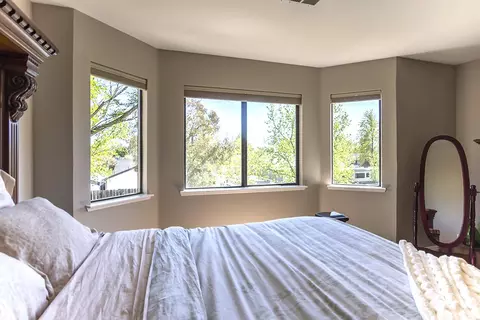 2113 Hacienda St, Redding, CA 96003 photo 23