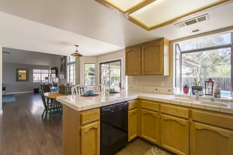 2113 Hacienda St, Redding, CA 96003 photo 16