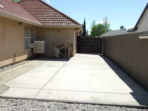 2170 Darsha Ln, Redding, CA 96003 photo 8