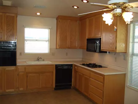 2170 Darsha Ln, Redding, CA 96003 photo 2