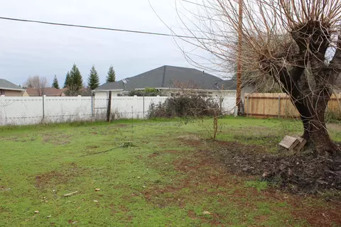 2296 Saturn, Redding, CA 96002 photo 10