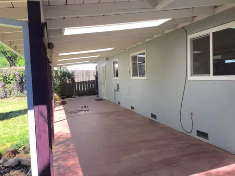 1430 Pleasant St, Redding, CA 96001 photo 23