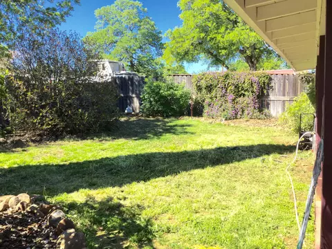 1430 Pleasant St, Redding, CA 96001 photo 21