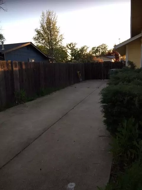 115 Danbury Dr, Redding, CA 96003 photo 8