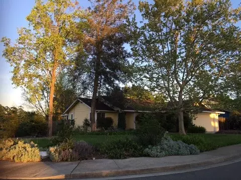 115 Danbury Dr, Redding, CA 96003 photo 4