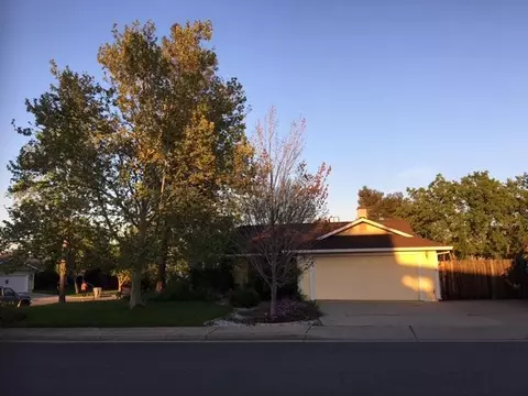 115 Danbury Dr, Redding, CA 96003 photo 2