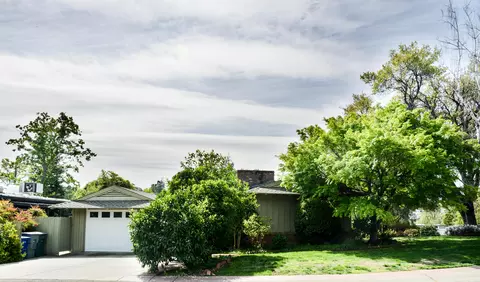 1115 Redbud Dr, Redding, CA 96001 photo 3