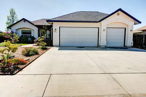 1001 Rollingview Dr, Redding, CA 96003 photo 1