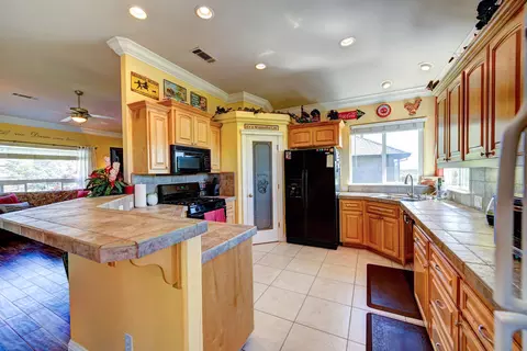1001 Rollingview Dr, Redding, CA 96003 photo 15