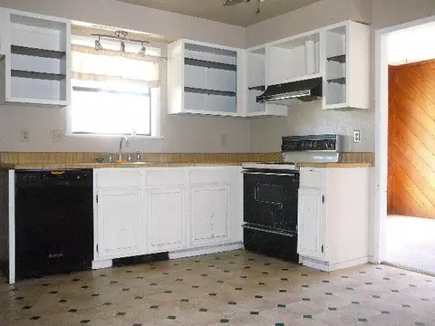 15320 Lakeside Ct, Weed, CA 96094 photo 5