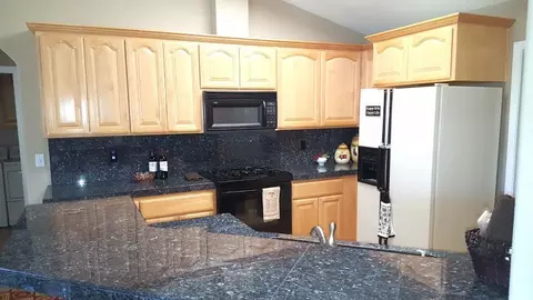 3830 Sunglow Dr, Redding, CA 96001 photo 12
