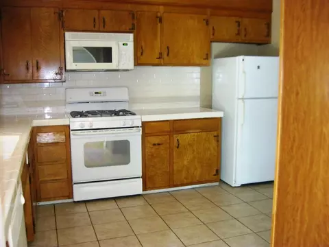 3121 Sacramento Dr, Redding, CA 96001 photo 5