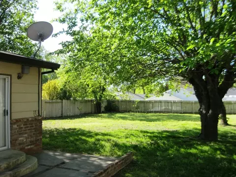 3121 Sacramento Dr, Redding, CA 96001 photo 21