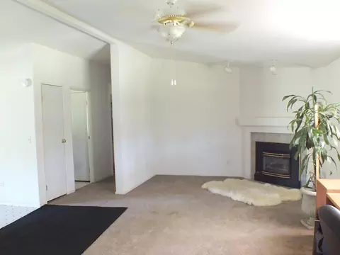 21558 Kathy Ln, Redding, CA 96003 photo 3