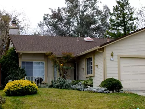 691 Alamine Dr, Redding, CA 96003 photo 1