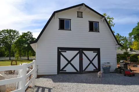 11305 Old Oregon Trl, Redding, CA 96003 photo 3