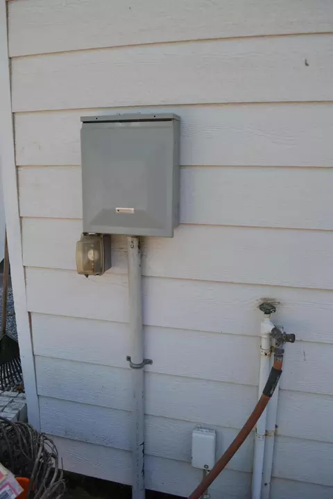11305 Old Oregon Trl, Redding, CA 96003 photo 32