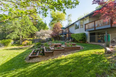 2032 Oconner Ave, Redding, CA 96001 photo 4