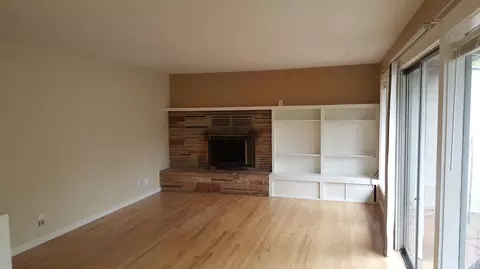 895 South St, Redding, CA 96001 photo 2