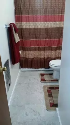 895 South St, Redding, CA 96001 photo 9