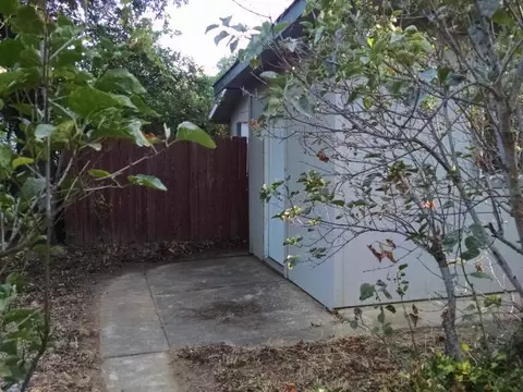 895 South St, Redding, CA 96001 photo 17