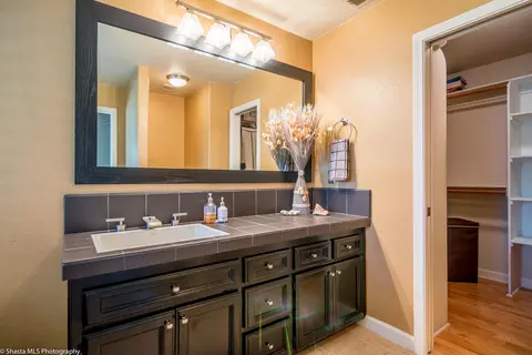 3904 Rainier Dr, Redding, CA 96001 photo 17