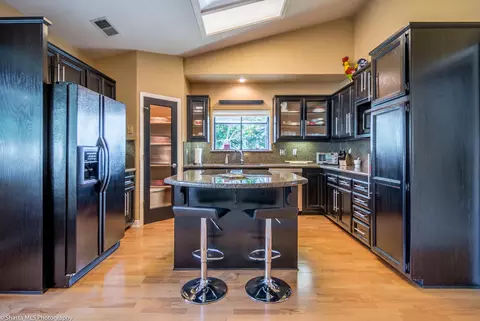 3904 Rainier Dr, Redding, CA 96001 photo 6