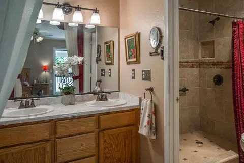 1645 Canter Ct, Redding, CA 96002 photo 10