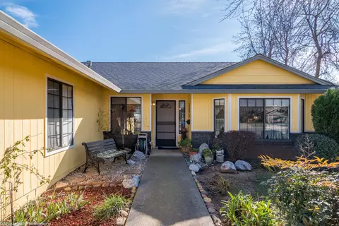1645 Canter Ct, Redding, CA 96002 photo 3