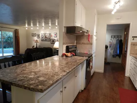 578 Julie Way, Redding, CA 96002 photo 6
