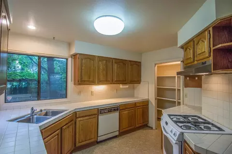 1397 Edgewood Dr, Redding, CA 96003 photo 12