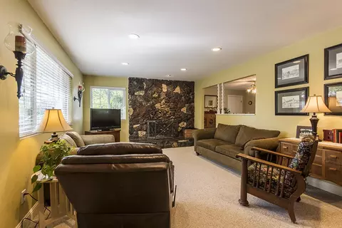 3256 Forest Hills Dr, Redding, CA 96002 photo 5