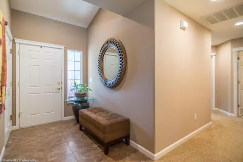 820 Paramount Way, Redding, CA 96003 photo 4